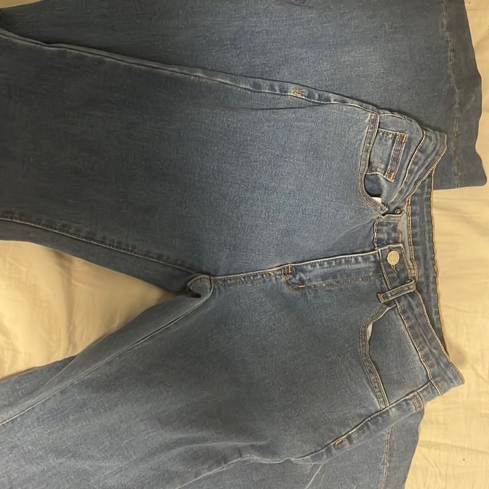 Bootcut baggy jeans!